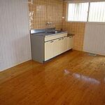 リフォームにより床は白に変更